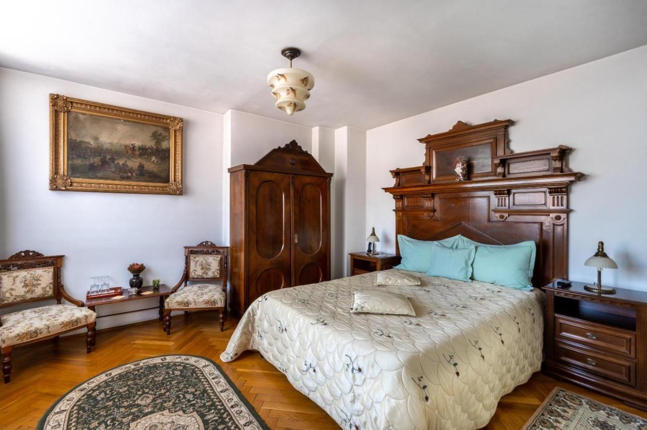 Villa-Hotel Escala Cluj-Napoca Eksteriør billede