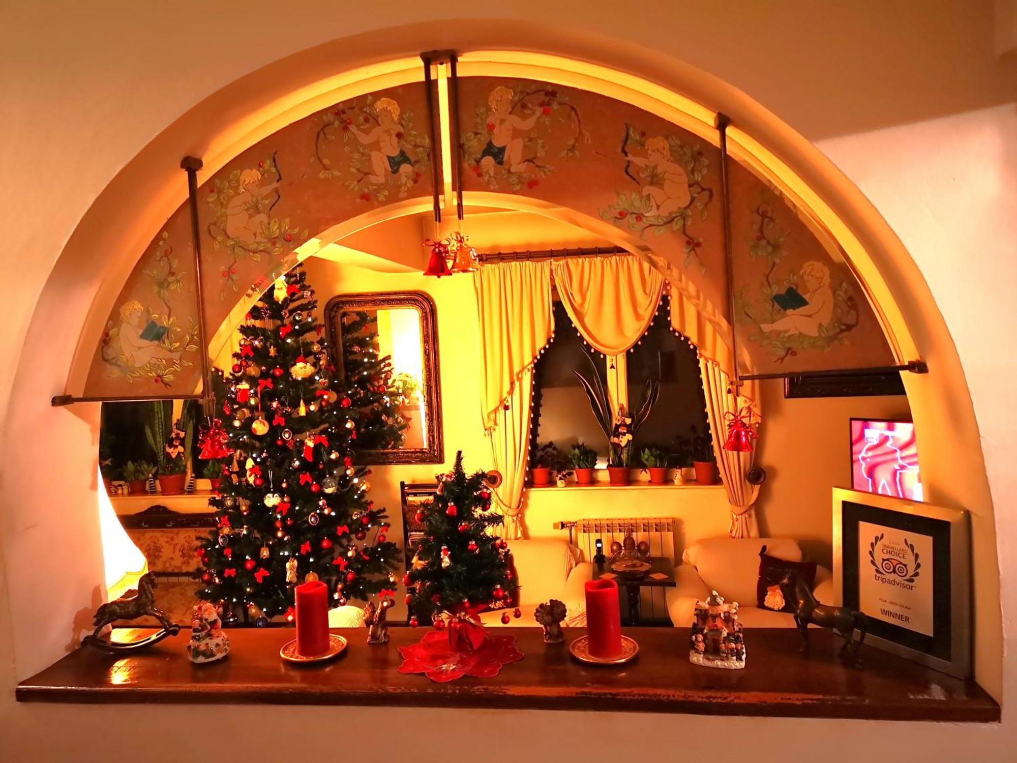 Villa-Hotel Escala Cluj-Napoca Eksteriør billede