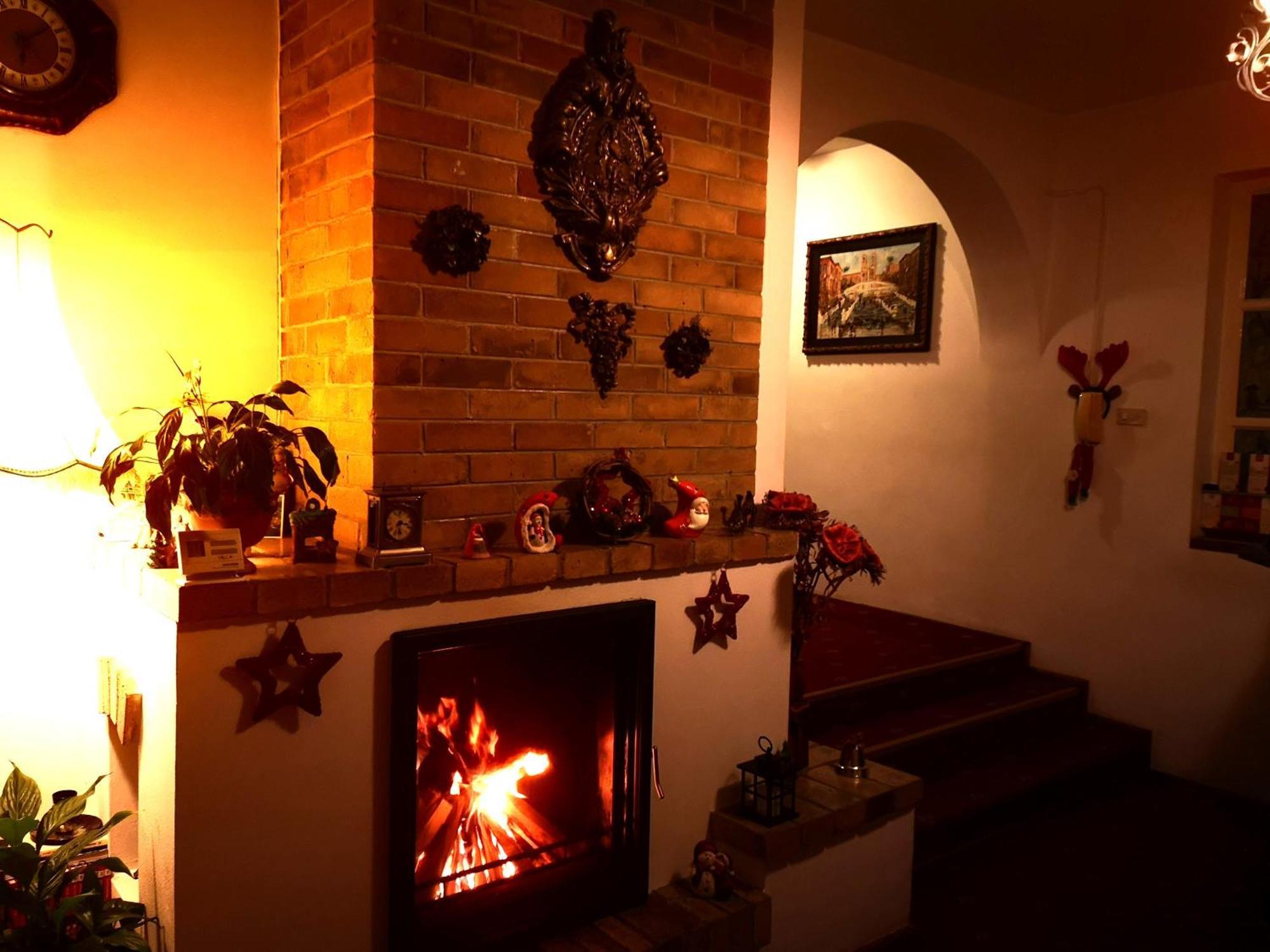 Villa-Hotel Escala Cluj-Napoca Eksteriør billede
