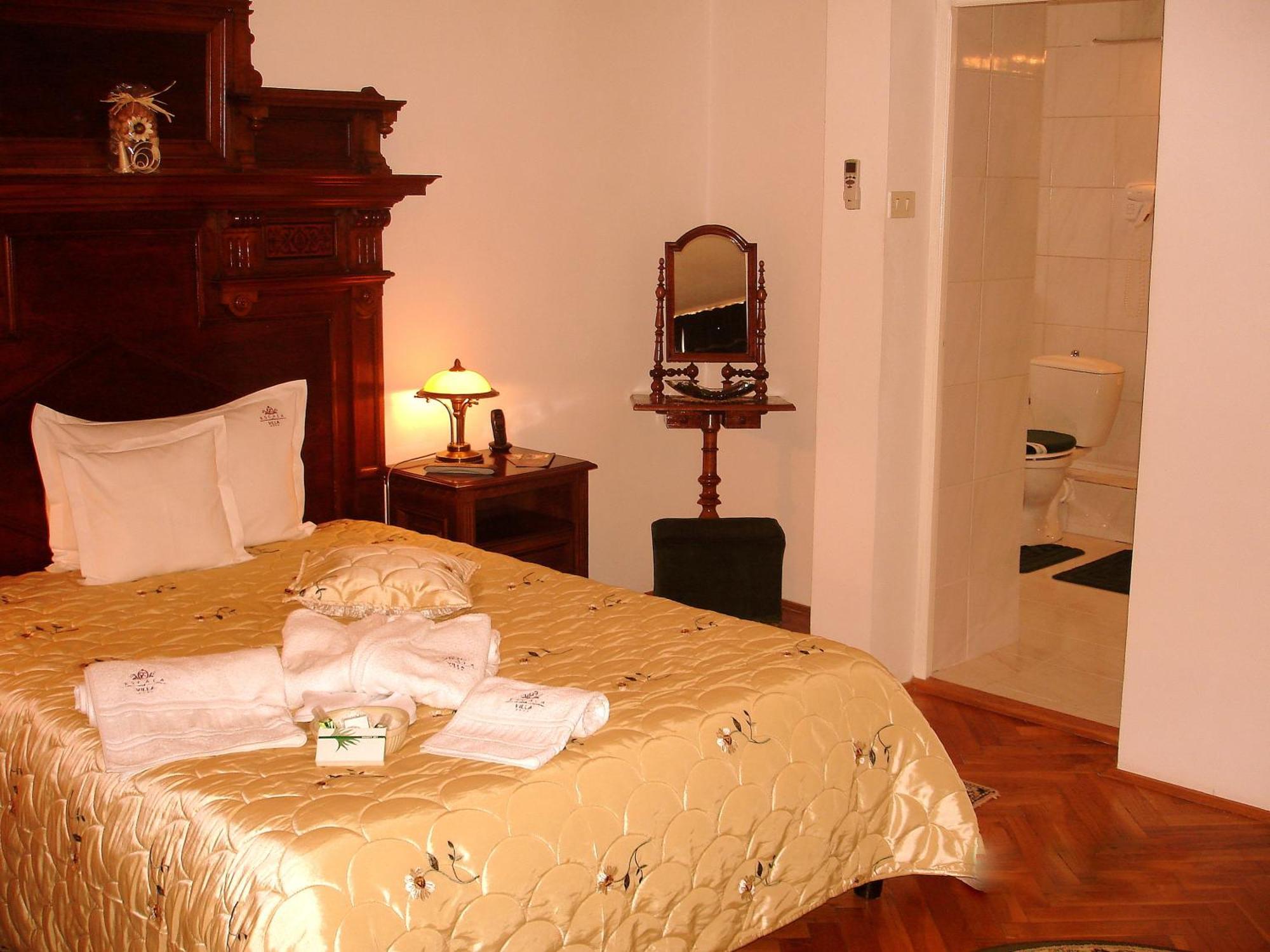 Villa-Hotel Escala Cluj-Napoca Eksteriør billede